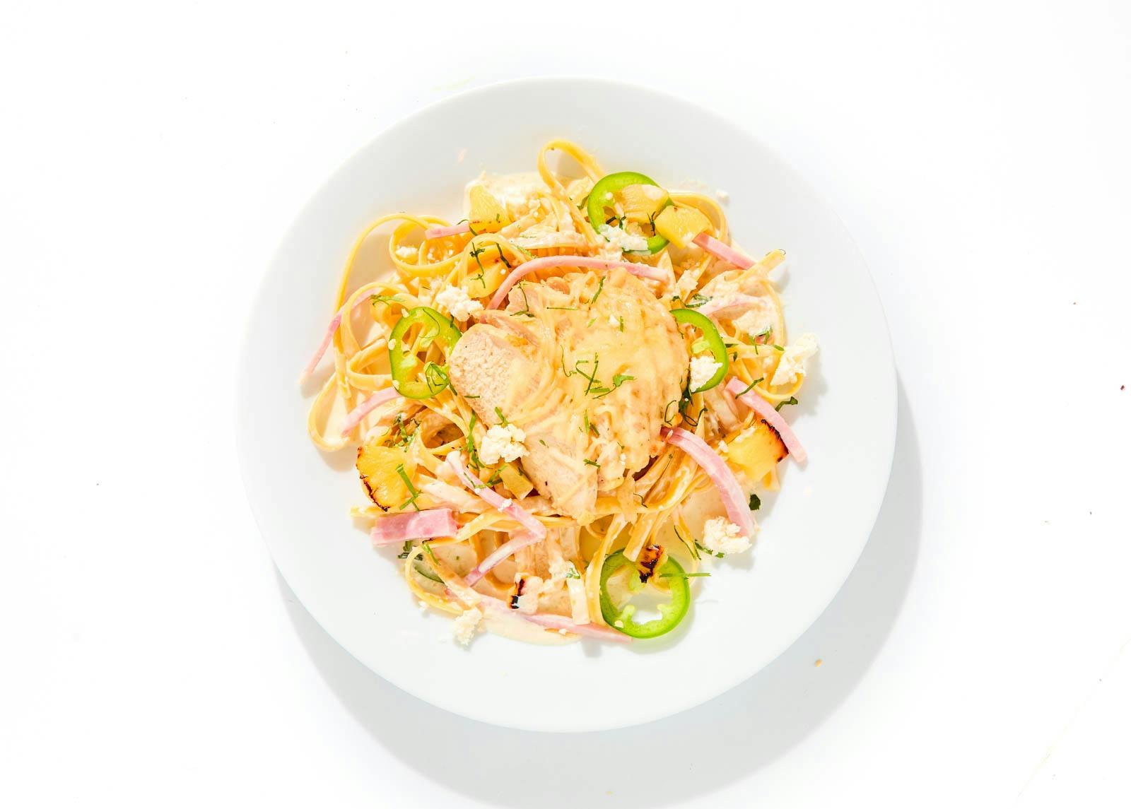 8166_Ruben_Garcia_Hawaiian_Chicken_Fettuccine_15781